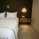 Atlantis Aparthotel 4*