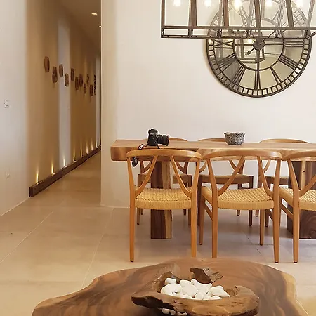 Atlantis Aparthotel