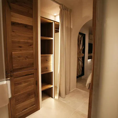 Atlantis Super Paradise Beach (Mykonos)