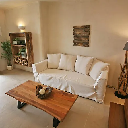 Atlantis Aparthotel Super Paradise Beach (Mykonos)