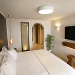 Atlantis Appart hôtel 4*