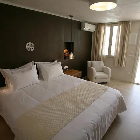 Atlantis 4*
