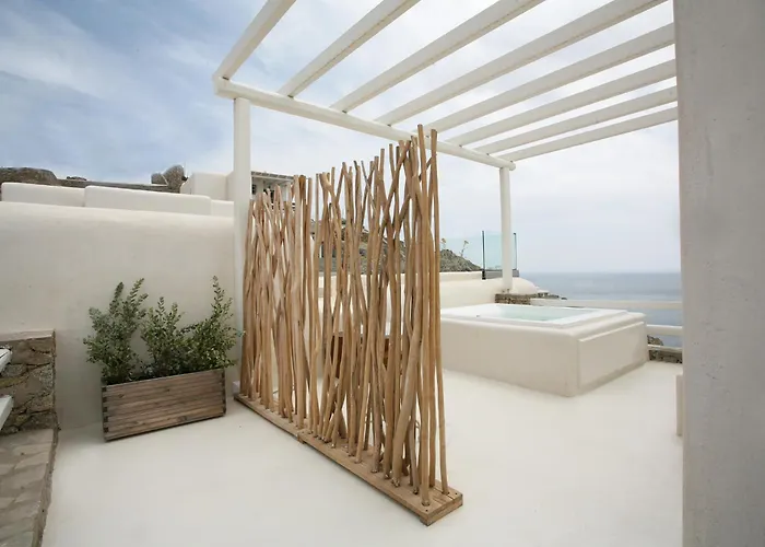 Atlantis 4* סופר פרדייז ביץ'